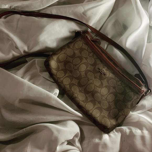 Monogram coach crossbody - Picture 1 of 10